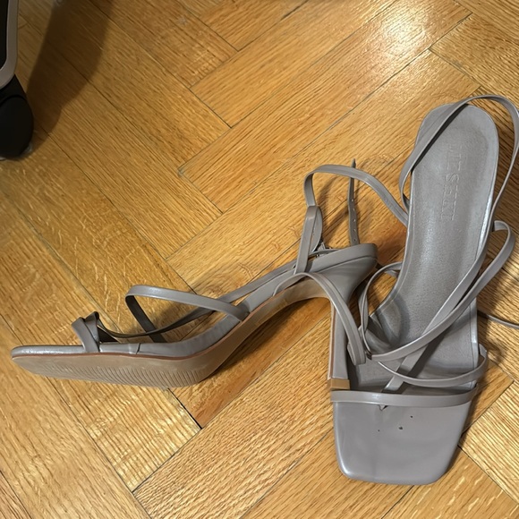 MESHKI heels worn twice - Picture 2 of 5